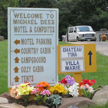 Michael Dee'S Motel East Durham Zewnętrze zdjęcie