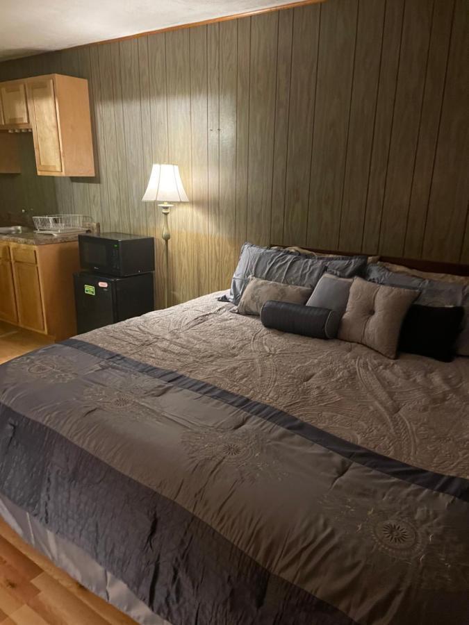 Michael Dee'S Motel East Durham Zewnętrze zdjęcie