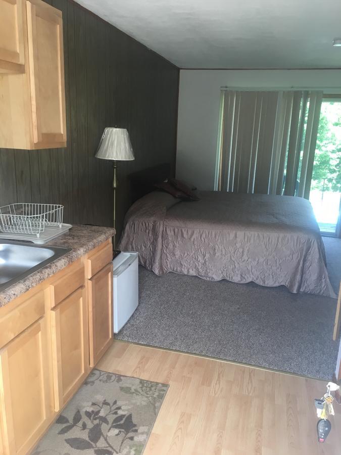 Michael Dee'S Motel East Durham Zewnętrze zdjęcie