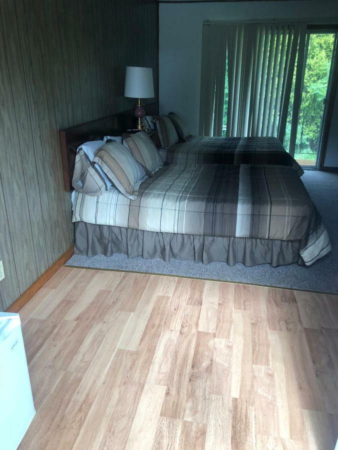 Michael Dee'S Motel East Durham Zewnętrze zdjęcie